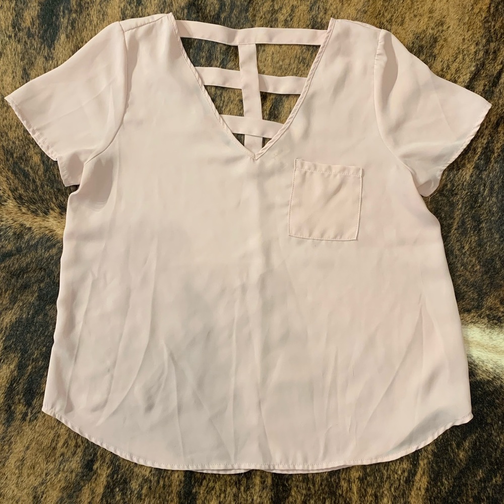 Lily White size Medium light pink v neck front pocket with cutout out design